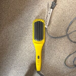 Drybar Yellow Heated Straightening Brush